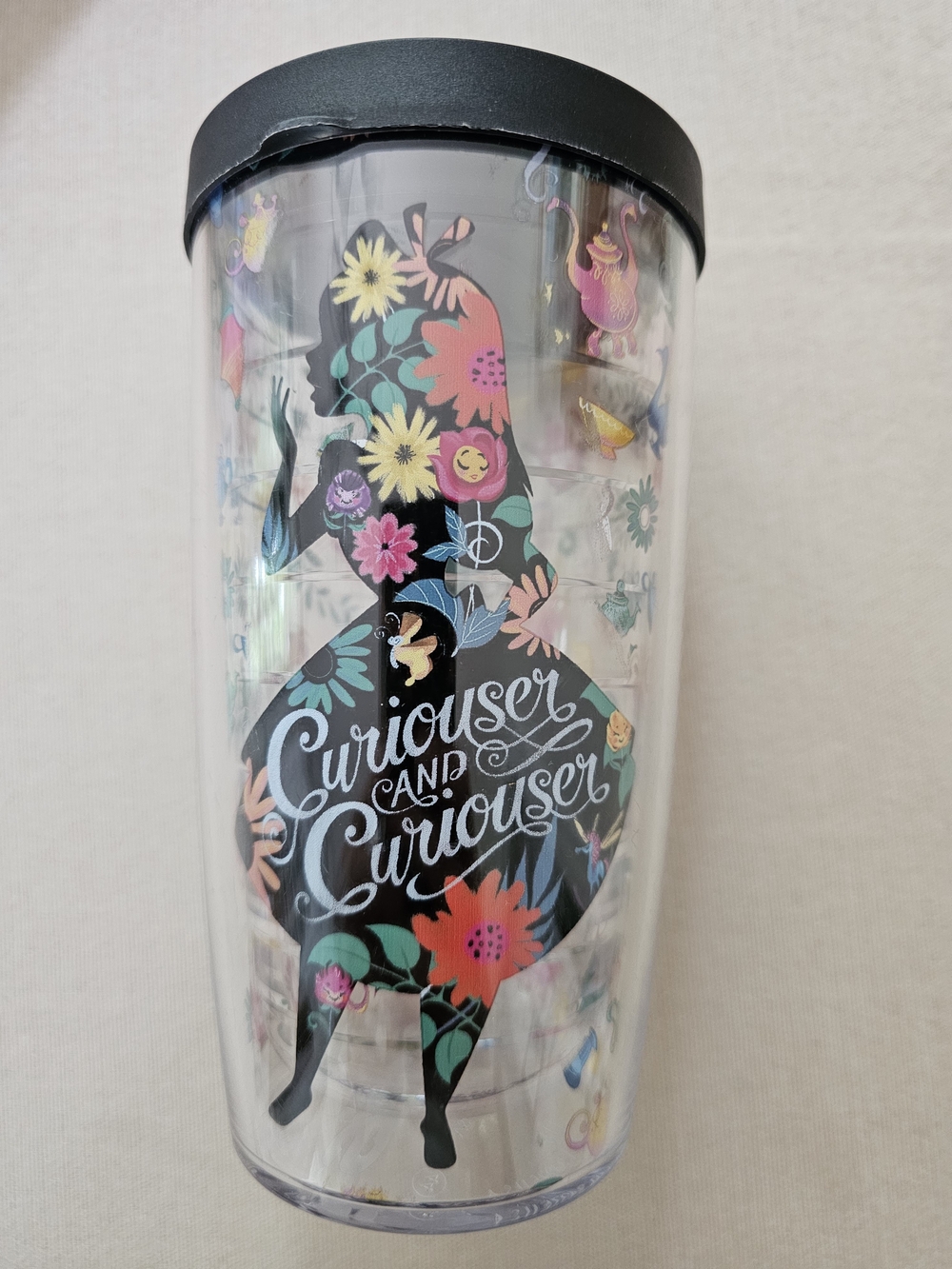 GUC Tervis 16 Ounce Alice and Wonderland Covered Travel Tumbler